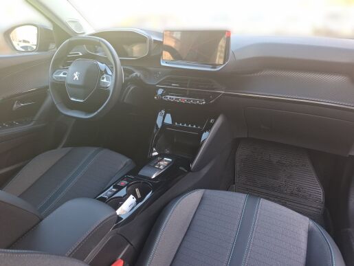 Peugeot 2008 ALLURE PACK 1.2 PureTech 130k EAT8
