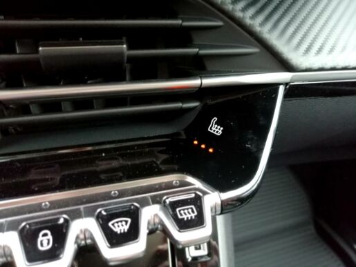 Peugeot 208 e-208 Allure Pack Electric 50 kWh/ 136k 
