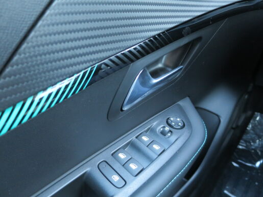 Peugeot 208 ALLURE Electric 136k 50 kWh