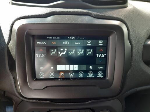 Jeep Renegade 1.5 130k Night Eagle