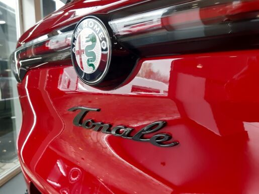 Alfa Romeo Tonale 280k Q4 Speciale