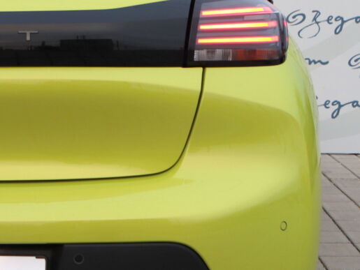 Peugeot 208 NEW  STYLE  1.2 PureTech  75k BVM5