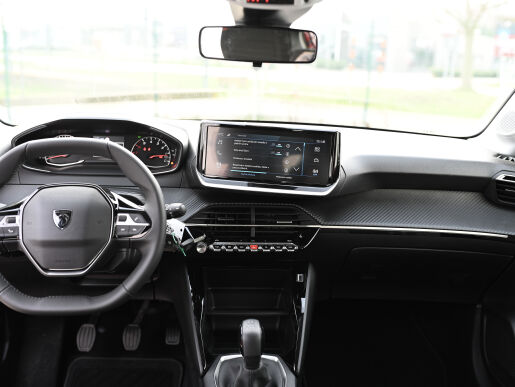Peugeot 208 NEW  STYLE  1.2 PureTech  75k BVM5