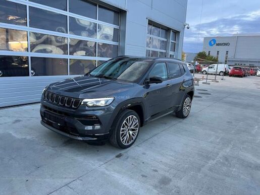 Jeep Compass 1.3 PHEV 240k 6AT eAWD SUMMIT