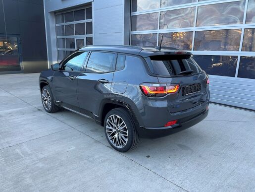 Jeep Compass 1.3 PHEV 240k 6AT eAWD SUMMIT