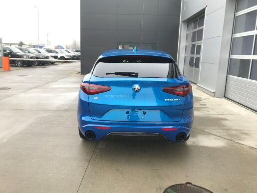 Alfa Romeo Stelvio 2.0 GME 8AT Q4 Veloce