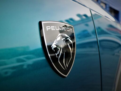 Peugeot 408 1.2 PureTech 130 GT EAT8