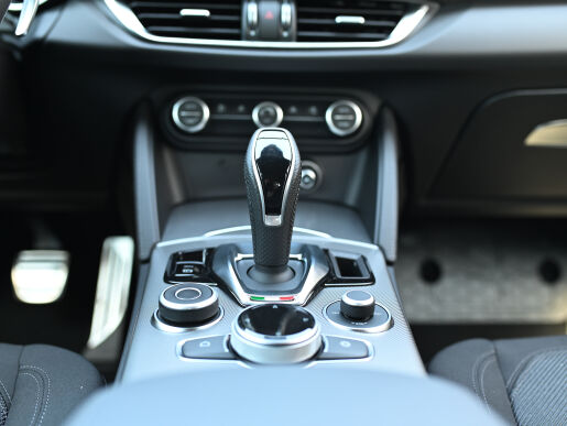 Alfa Romeo Stelvio SPRINT 2.2. TURBO DIESEL 160k 8AT RWD