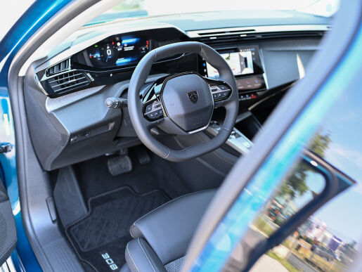 Peugeot 308 ALLURE 1.2 PureTech 130k EAT8