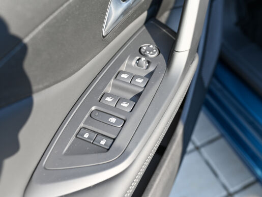 Peugeot 308 ALLURE 1.2 PureTech 130k EAT8