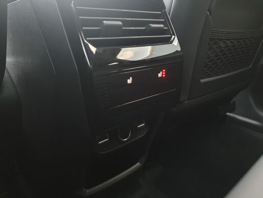 Peugeot 3008 NEW E-3008 GT Electric 210k 73 kWh