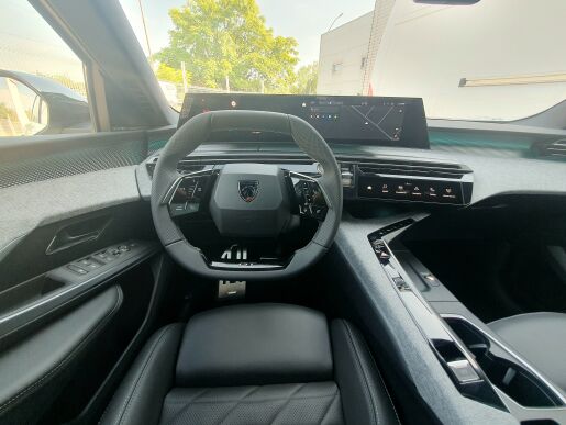 Peugeot 3008 NEW E-3008 GT Electric 210k 73 kWh