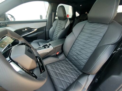 Peugeot 3008 NEW E-3008 GT Electric 210k 73 kWh