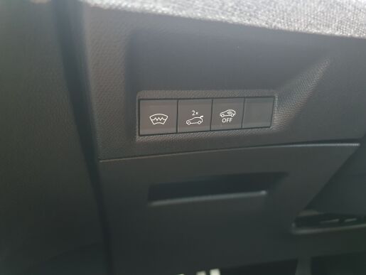 Peugeot 3008 NEW E-3008 GT Electric 210k 73 kWh