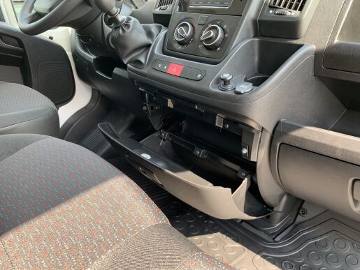 Peugeot Boxer Sklápač Kabína 335 L2 2.2L BlueHDi 103 kW / 140 k S&S BVM6