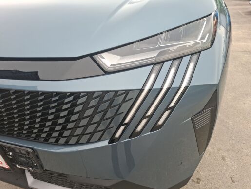 Peugeot 5008 NEW ALLURE 1.2 Hybrid 136k e-DCS6
