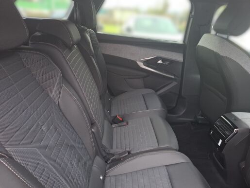 Peugeot 5008 NEW ALLURE 1.2 Hybrid 136k e-DCS6