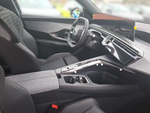 Peugeot 5008 NEW ALLURE 1.2 Hybrid 136k e-DCS6