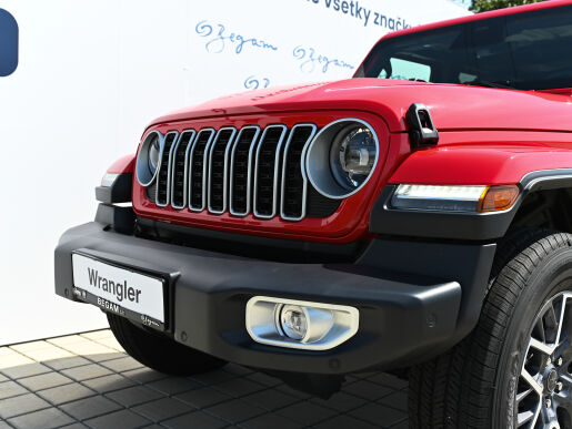 Jeep Wrangler SAHARA 2.0 TURBO 272k 8AT 4WD       