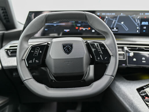 Peugeot 5008 ALLURE 1.2 Hybrid 145k e-DCS6