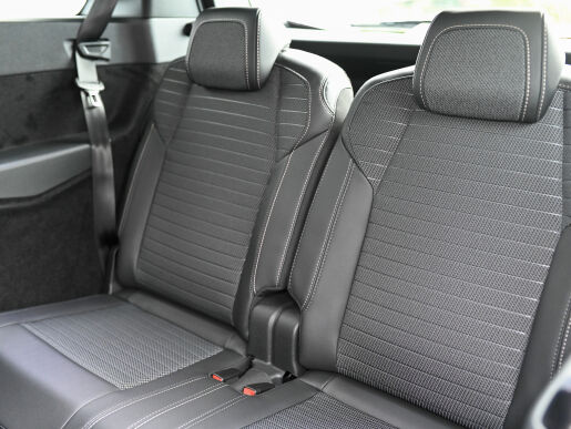 Peugeot 5008 ALLURE 1.2 Hybrid 145k e-DCS6