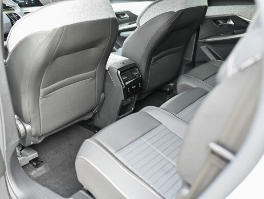 Peugeot 5008 ALLURE 1.2 Hybrid 145k e-DCS6