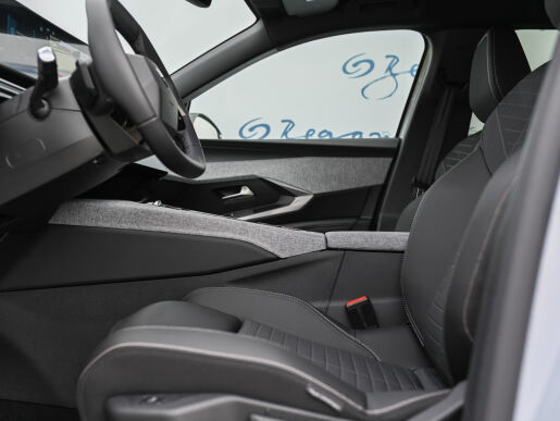 Peugeot 5008 ALLURE 1.2 Hybrid 145k e-DCS6