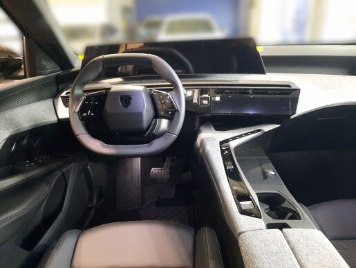 Peugeot 3008 NEW ALLURE 1.2 Hybrid 136k e-DCS6 - REZERVOVANÝ