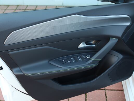 Peugeot 308 SW GT 1.5 BlueHDi 130k EAT8 