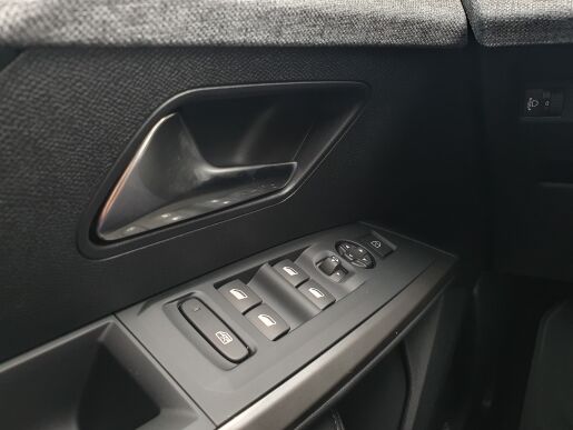 Peugeot 5008 NEW ALLURE 1.2 Hybrid 136k e-DCS6 (MHEV)