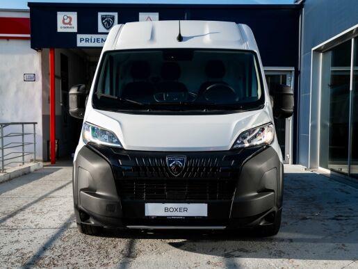 Peugeot Boxer Furgon 335 L3H2 2.2 BlueHDi 140 €6.4 MT6                   