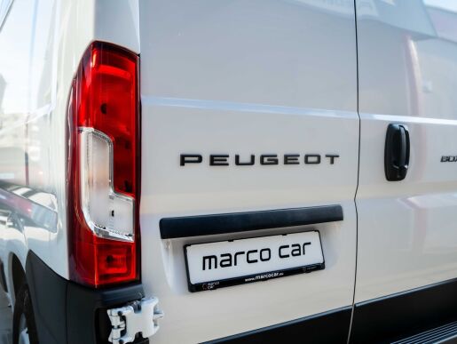 Peugeot Boxer Furgon 335 L3H2 2.2 BlueHDi 140 €6.4 MT6                   
