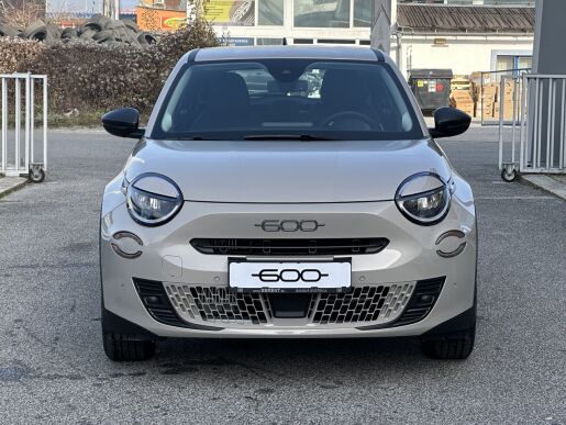 Fiat 600 Hybrid 1.2 T 100 k 6DCT Dolce Comfort