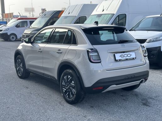Fiat 600 Hybrid 1.2 T 100 k 6DCT Dolce Comfort