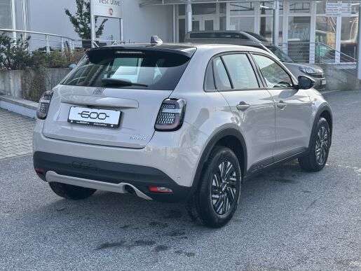 Fiat 600 Hybrid 1.2 T 100 k 6DCT Dolce Comfort