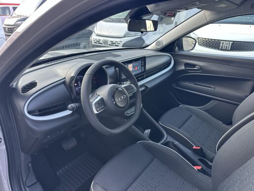 Fiat 600 Hybrid 1.2 T 100 k 6DCT Dolce Comfort
