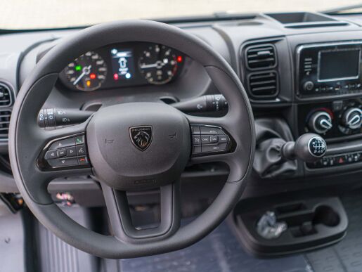 Peugeot Boxer Boxer Valník + Dvojkabína 435 2.2 BludeHDi 140 MT6
