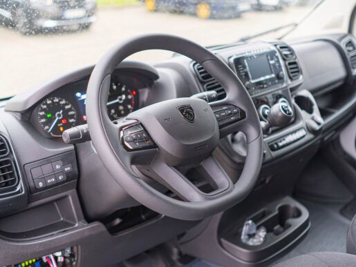 Peugeot Boxer Boxer Valník + Dvojkabína 435 2.2 BludeHDi 140 MT6