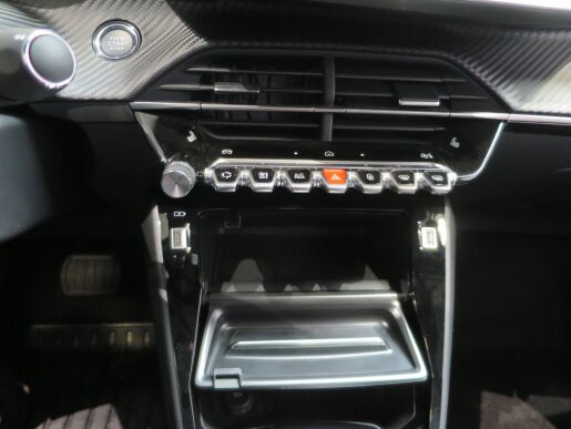 Peugeot 2008 ALLURE 1.2 Hybrid 145k e-DCS6 MHEV