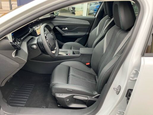 Peugeot 408 ALLURE Hybrid 145k e-DCS6 ( MHEV )