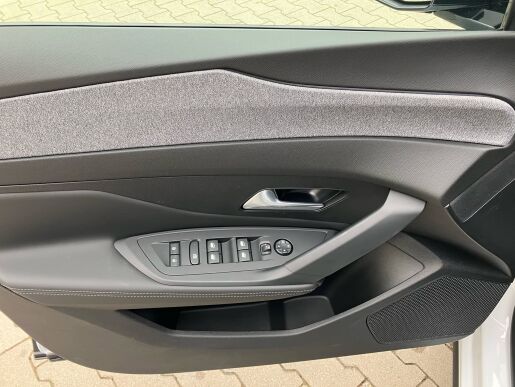 Peugeot 408 ALLURE Hybrid 145k e-DCS6 ( MHEV )