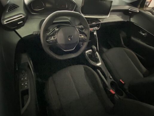 Peugeot 208 208 NEW  STYLE  1.2 PureTech  75k BVM5