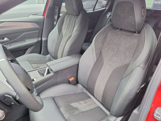 Peugeot 408 Peugeot 408 NEW GT 1.2 PureTech 130k EAT8