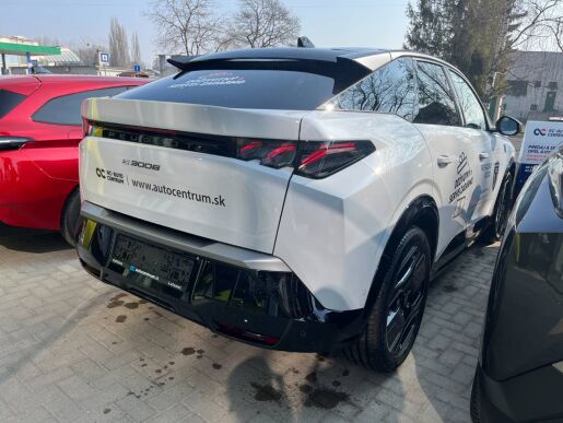 Peugeot 3008 PEUGEOT NEW E-3008 GT Electric 210k 73 kWh