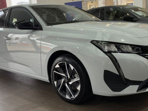 Peugeot 308 SW Peugeot 308 SW 1.2 PureTech 130 EAT-8