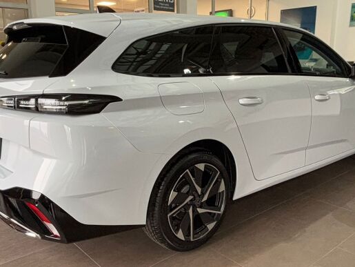 Peugeot 308 SW Peugeot 308 SW 1.2 PureTech 130 EAT-8