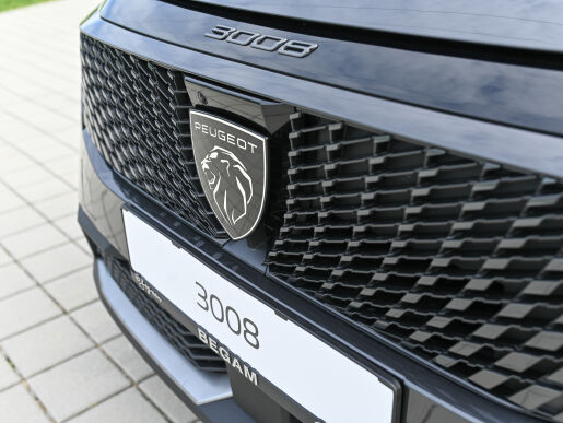 Peugeot 3008 ALLURE 1.2 Hybrid 145k e-DCS6