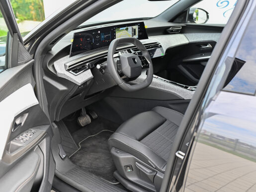 Peugeot 3008 ALLURE 1.2 Hybrid 145k e-DCS6