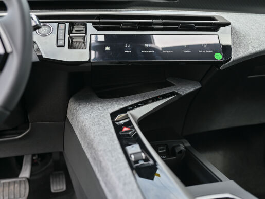 Peugeot 3008 ALLURE 1.2 Hybrid 145k e-DCS6