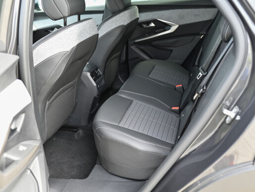 Peugeot 3008 ALLURE 1.2 Hybrid 145k e-DCS6